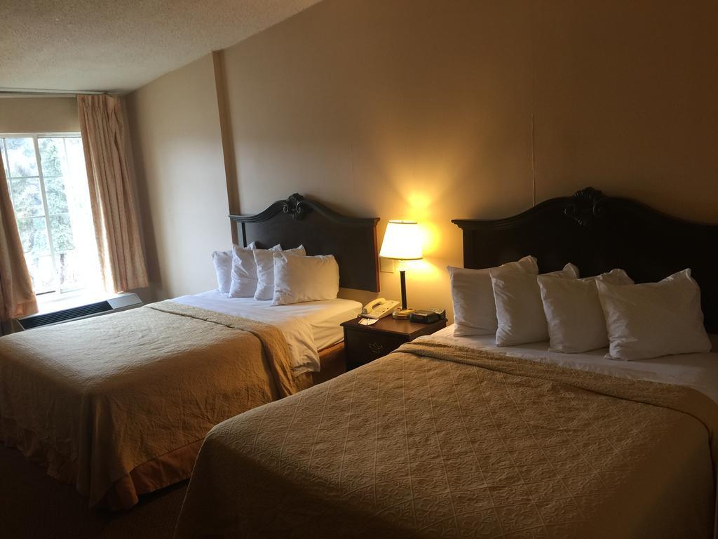 Quality Inn & Suites Данвил Екстериор снимка