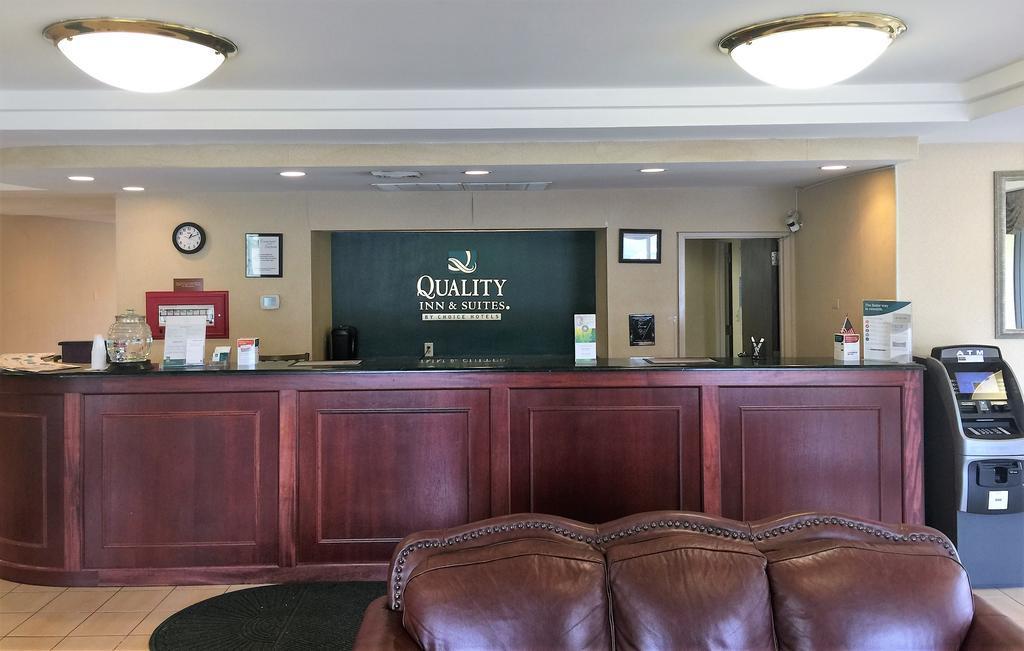 Quality Inn & Suites Данвил Екстериор снимка